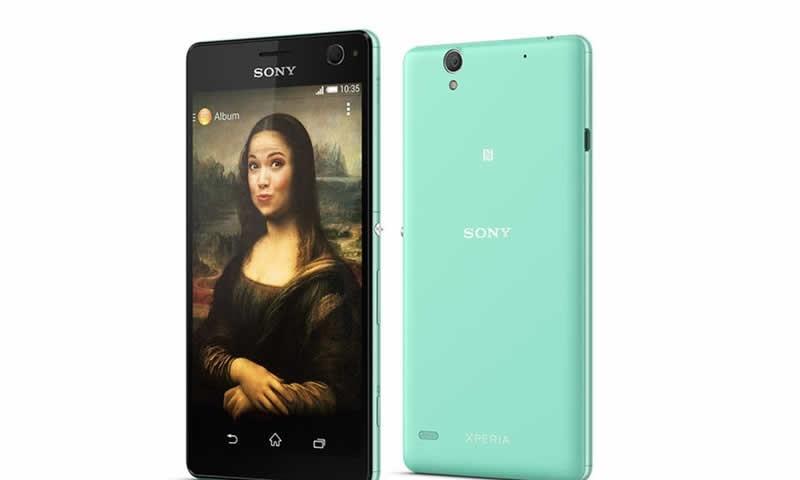 Fond Of Taking Selfies? Sony has something new to offer for Selfie King and Queen