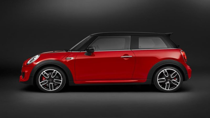 2015 Mini John Cooper Review – A Fresh High-Performance Hatchback