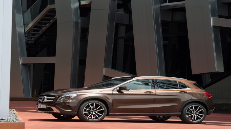 2016 Mercedes-Benz GLA-Class Review - The Premium Compact Crossover SUV
