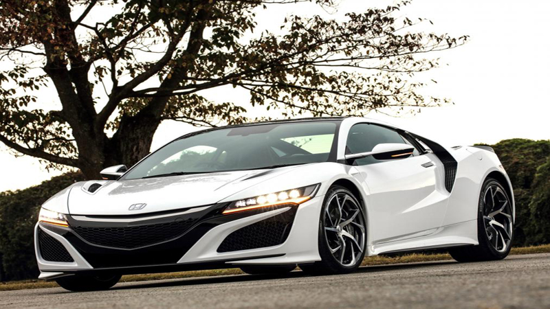 Honda NSX Review - The Japanese Supercar That is Capable of Immense Speed