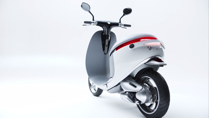 Gogoro Smartscooter - A Scooter to Usher in a Compact Power Era