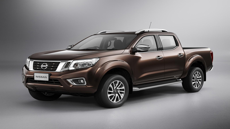 Nissan Navara NP300 2015 review - Combining Knowledge of the Pick-Up With SUV Expertise