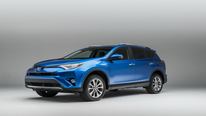 2016 Toyota RAV4 Hybrid Review - Continuing the Legacy of the Compact-Crossover SUV