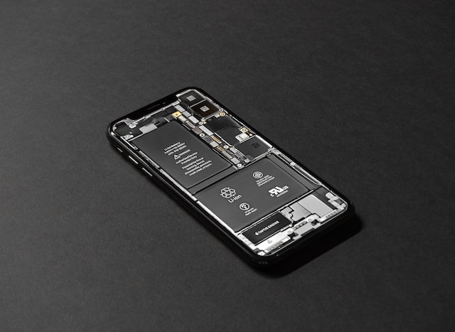 lithium battery on phone