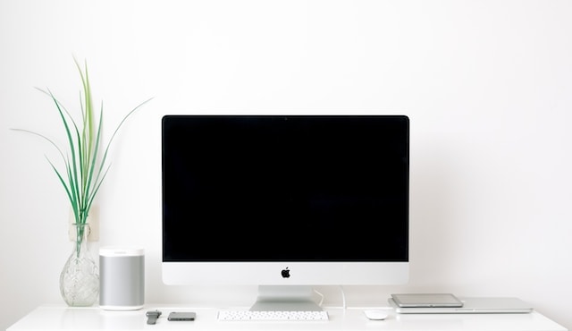 Apple computer