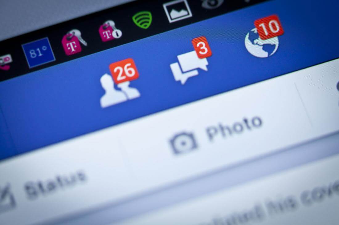 Apartment-complex-threatens-to-evict-non-Facebook-friends