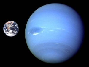 Neptune-Earth-compared_ST-TR_edited-1