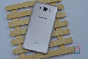 samsung galaxy j7 2016 j76 plastic back cover